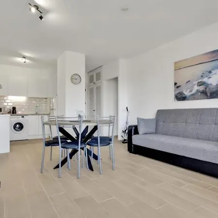 Διαμέρισμα 212 Elegant, Renovated, Confortable *