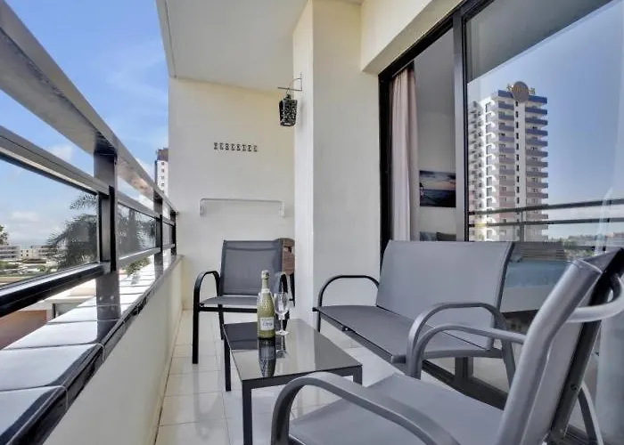 Daire 212 Elegant, Renovated, Confortable