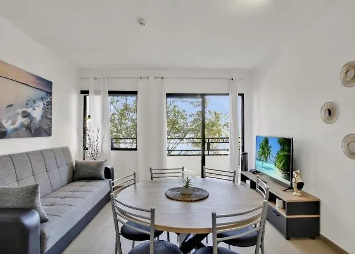 212 Elegant, Renovated, Confortable Daire