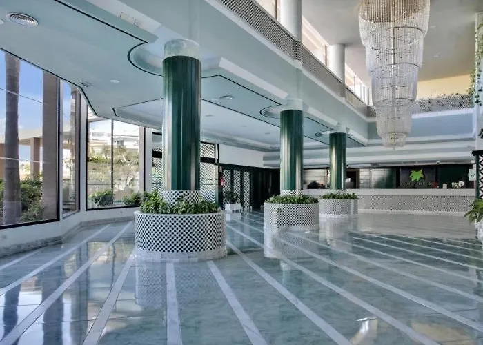 212 Elegant, Renovated, Confortable